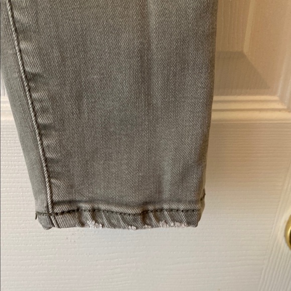 American Eagle Outfitters Green Skinny Distressed Jeans - Picture 5 of 8